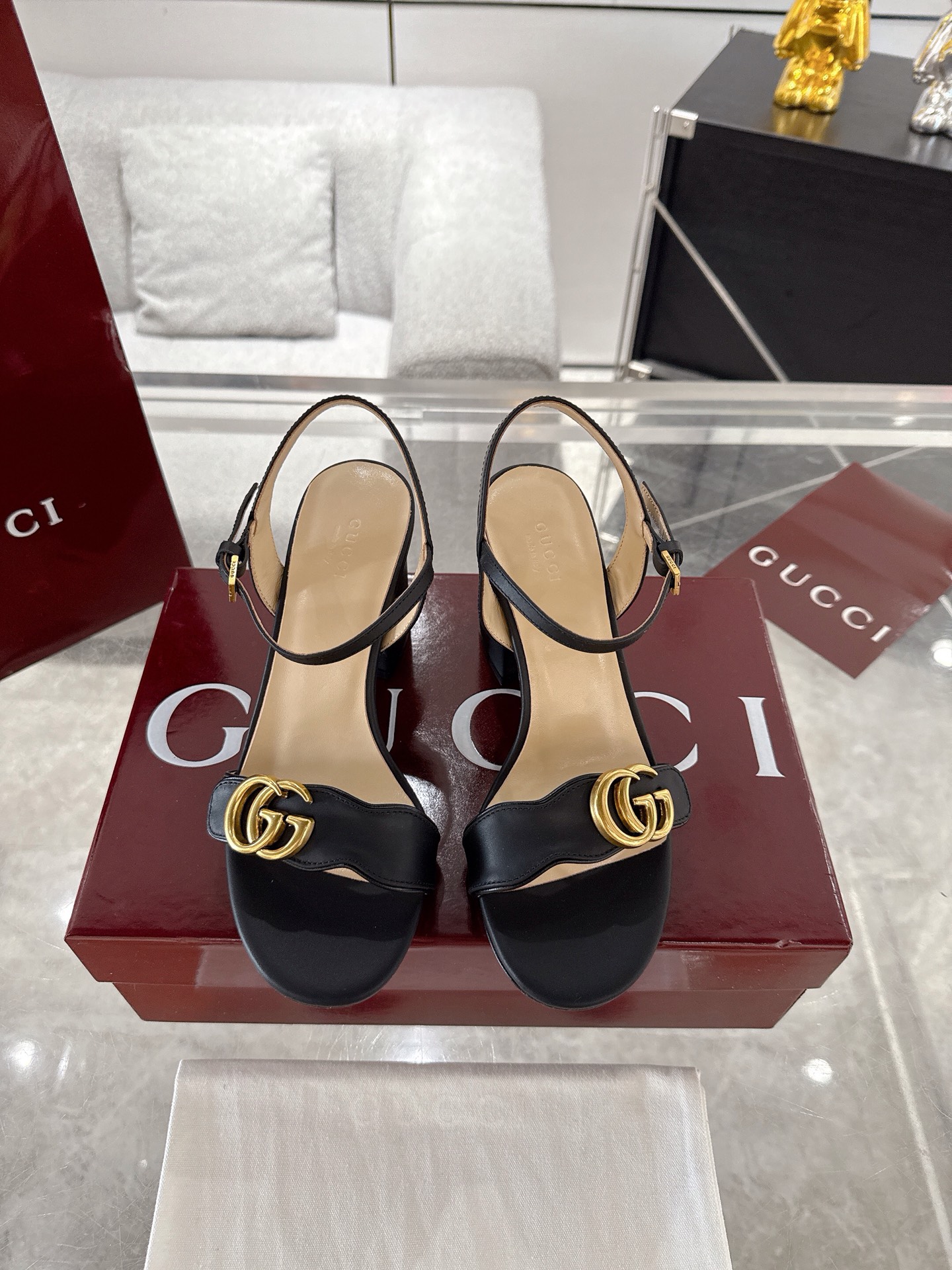 (당일 배송) 더블 G 버클 힐 스트랩 샌들 225mm